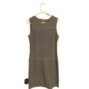 Tommy Hilfiger Dress Women 8 Black White Striped Preppy Fashion Trending Stretch